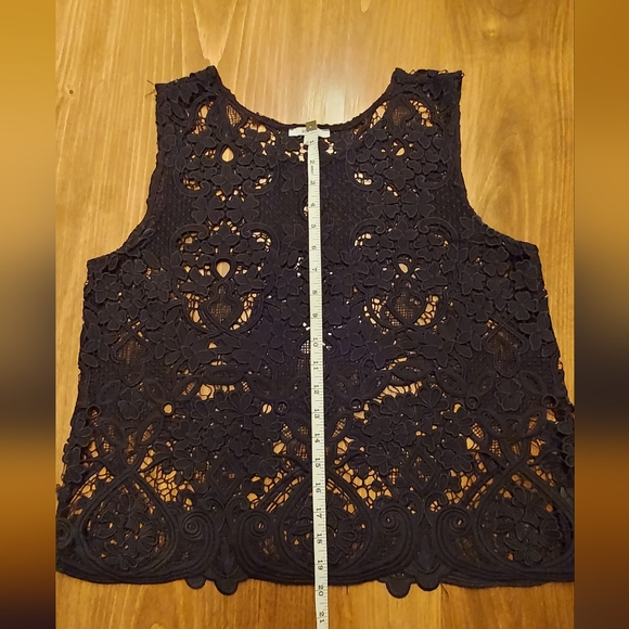 Beautiful Lace Tank Top - Picture 9 of 11